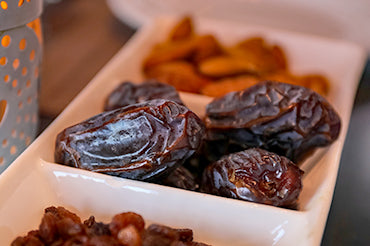 10LB - LARGE MEDJOOL DATES